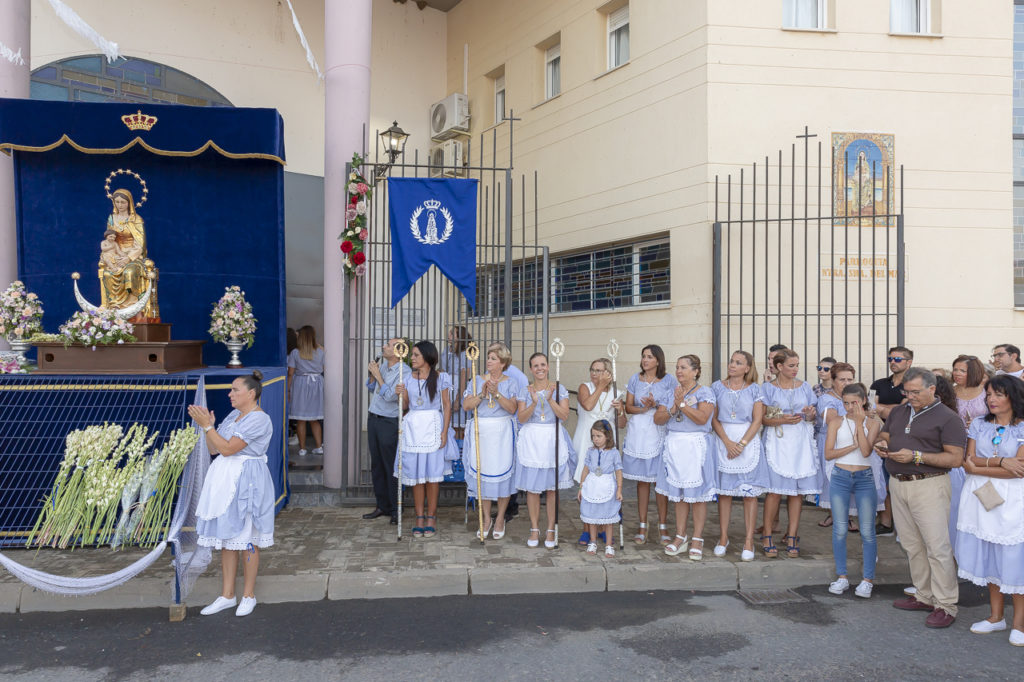 Concurrida Ofrenda Floral A La Virgen Del Mar