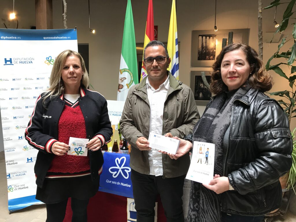 DIPUTACIÓN Y AYUNTAMIENTO PRESENTAN EN ISLA CRISTINA LA CAMPAÑA “QUE SEA DE HUELVA”