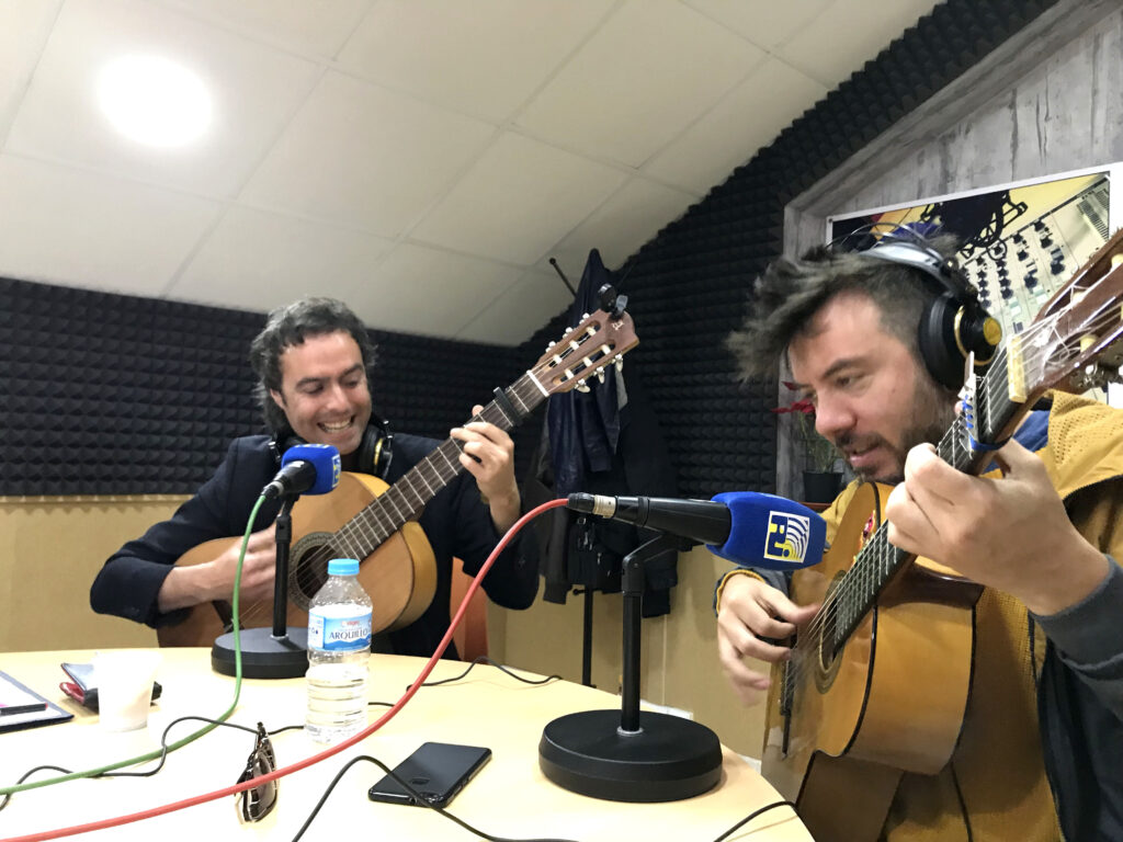 ANTÍLOPEZ NO OLVIDA SUS RAÍCES Y SIGUE ESCRIBIENDO AL CARNAVAL ISLEÑO