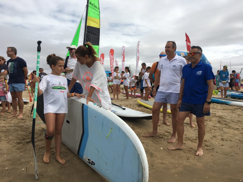 LOS AMANTES DEL PADDLE SURF SE DAN CITA EN ISLA CRISTINA