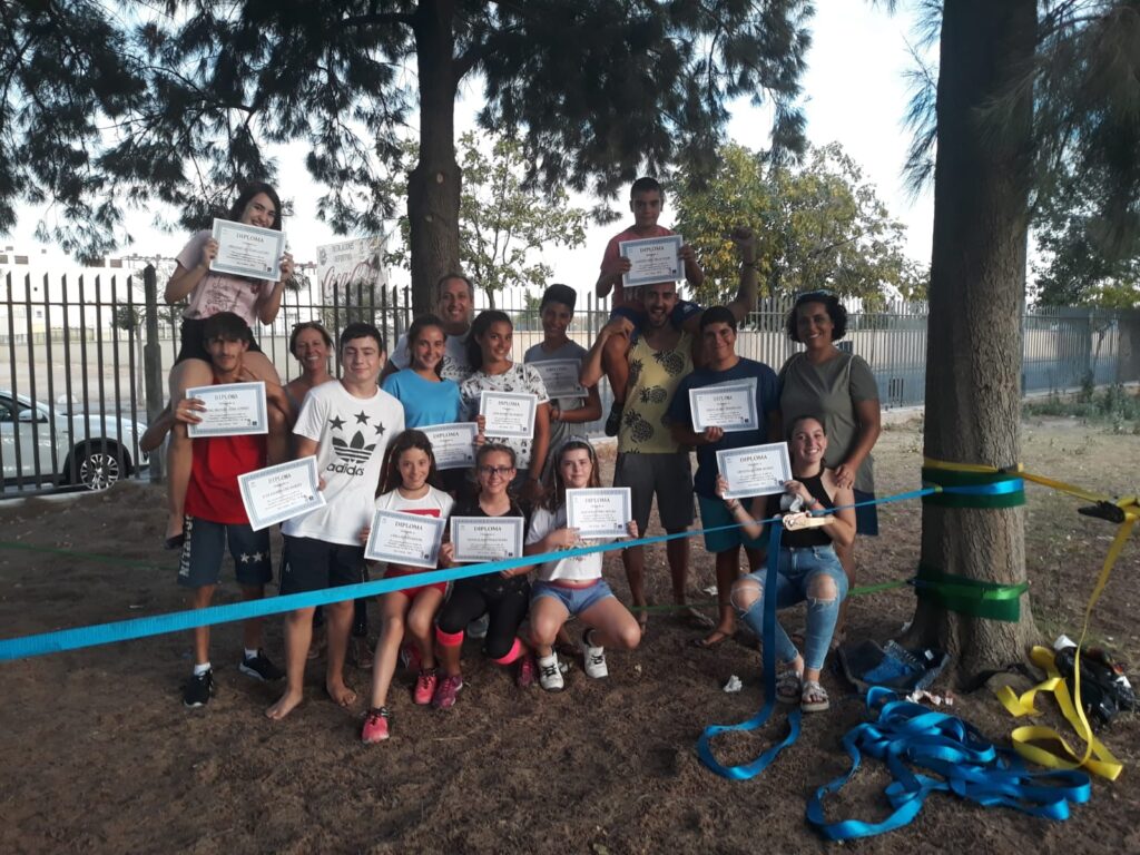 EXITO EN EL TALLER DE SLCKLINE EN ISLA CRISTINA