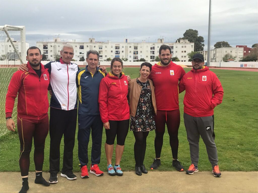 EL DEPORTISTA DE ÉLITE JAVIER CIENFUEGOS ENTRENÓ EN ISLA CRISTINA ANTES DE PARTIR AL MUNDIAL DE ATLETISMO DE DOHA