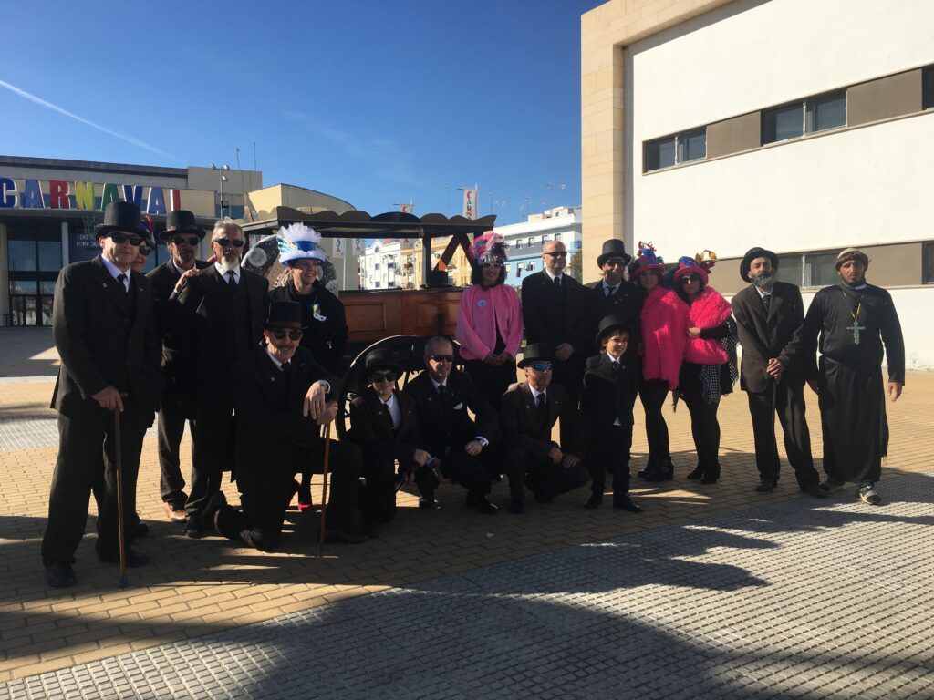 ISLA CRISTINA, LLENA DE VISITANTES POR EL LARGO PUENTE, VIVE INTENSAMENTE SU MIÉRCOLES DE CENIZA