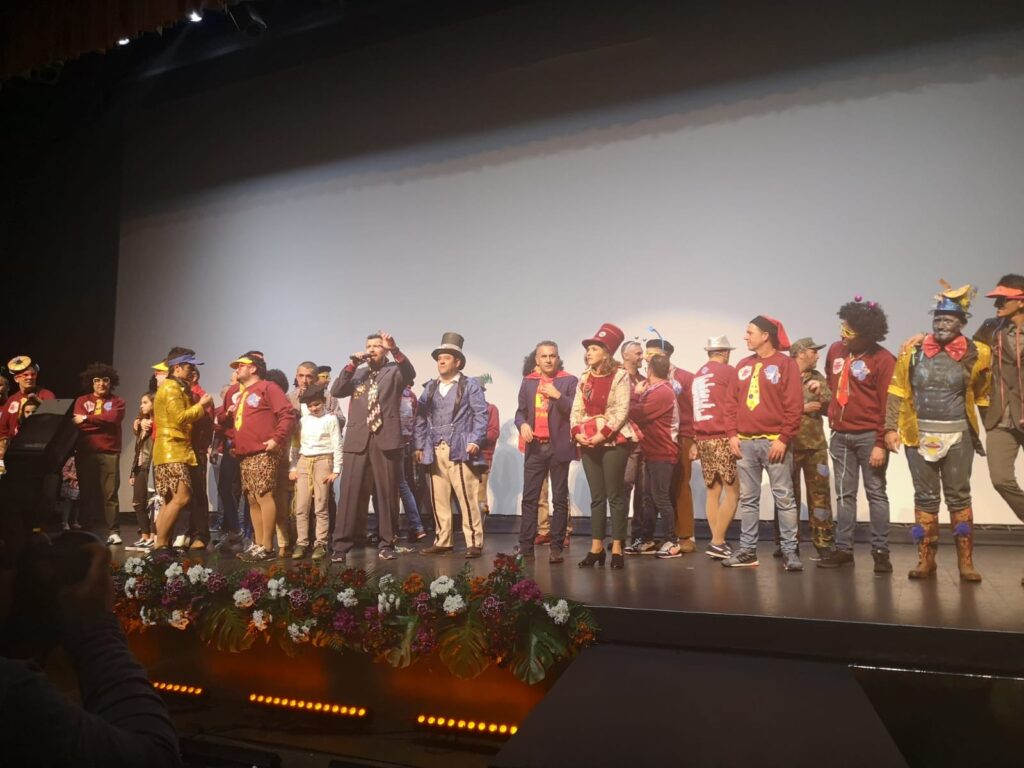 ARRANCAN LOS CARNAVALES DE ISLA CRISTINA AL MÁS PURO ESTILO 'TIKISMIKIS'