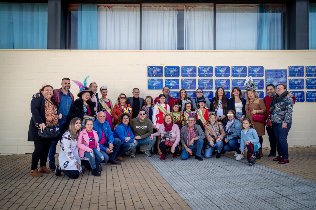 EL AYUNTAMIENTO ENTREGA SUS DISTINCIONES EN EL ALMUERZO DEL CARNAVAL