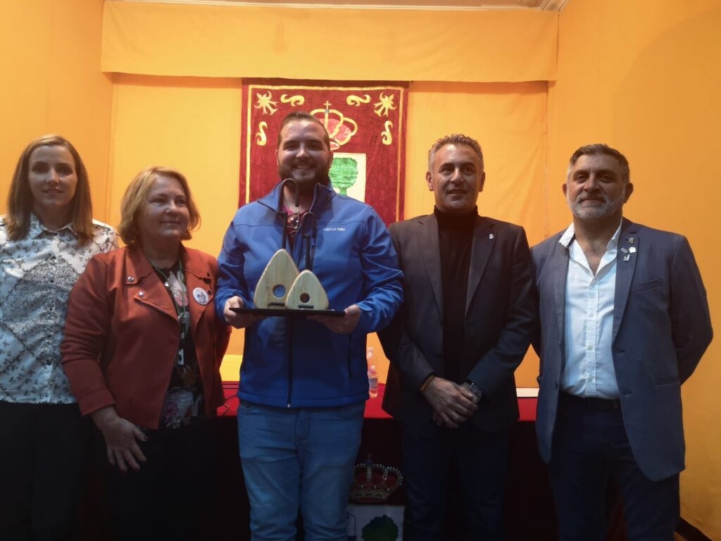 LAS PEÑAS Y ASOCIACIONES DE CARNAVAL CONTINÚAN ENTREGANDO SUS GALARDONES EN ISLA CRISTINA