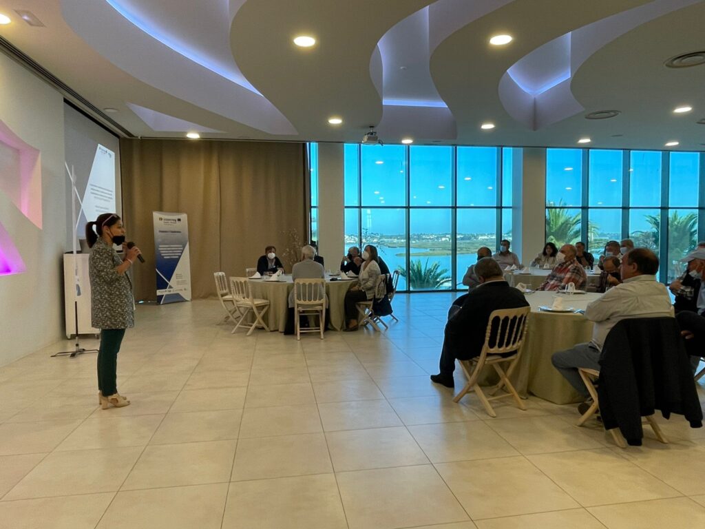 EL SECTOR PESQUERO DE ISLA CRISTINA CONOCE EL PROYECTO KTTSEADRONES DE LA MANO DE LA UHU Y EL AYUNTAMIENTO DE LA LOCALIDAD