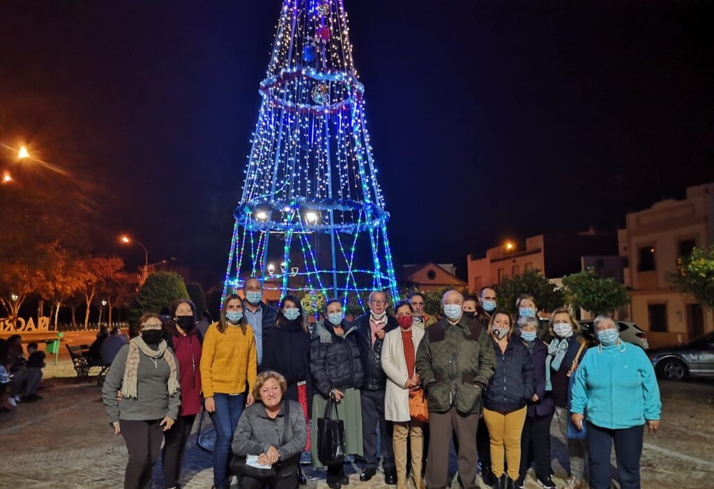 LA BARRIADA ISLEÑA DE SAN FRANCISCO INAUGURA EL ENCENDIDO DE SUS CALLES Y EL ÁRBOL NAVIDEÑO