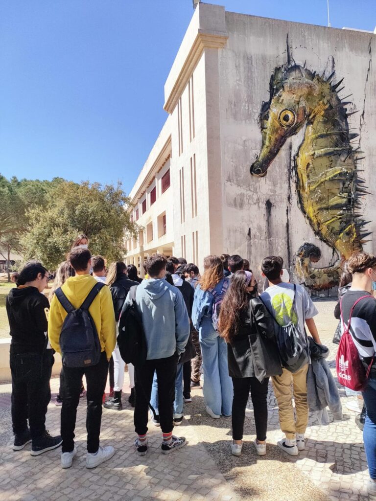 CIENTO VEINTE ESTUDIANTES ISLEÑOS VISITAN LA UNIVERSIDAD DEL ALGARVE ( LA UAlg)