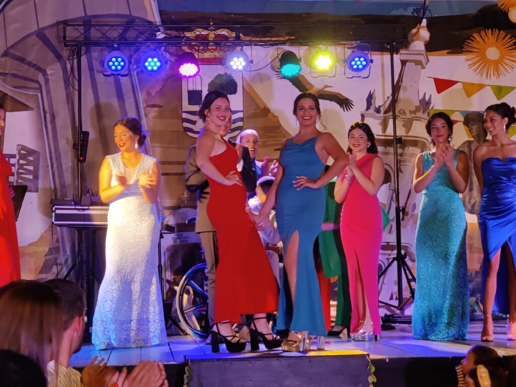 POZO DEL CAMINO ELIGE A LAS REINAS DE SUS FIESTAS PATRONALES EN HONOR A MARÍA AUXILIADORA