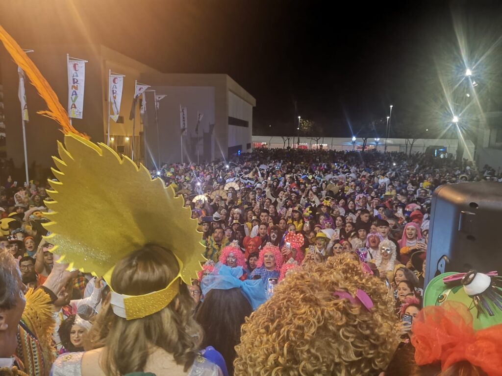 ISLA CRISTINA VIVE YA SU ‘CARNAVAL DE CALLE’ TRAS UN CONCURSO DE AGRUPACIONES MUY
