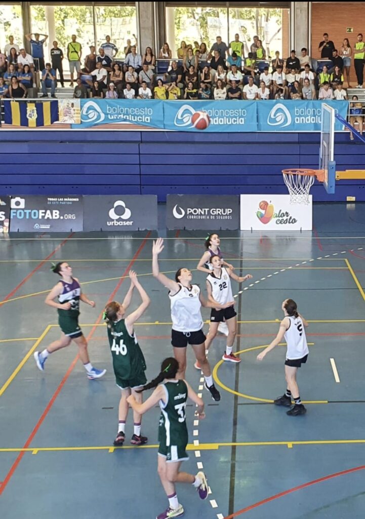 FINALIZA, CON LA ENTREGA DE TROFEOS, EL ANDALUZ DE BALONCESTO INFANTIL FEMENINO