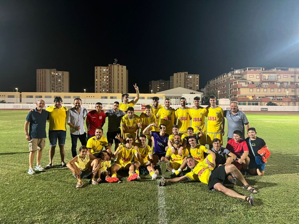 EL ISLA SE HACE CON EL TROFEO 