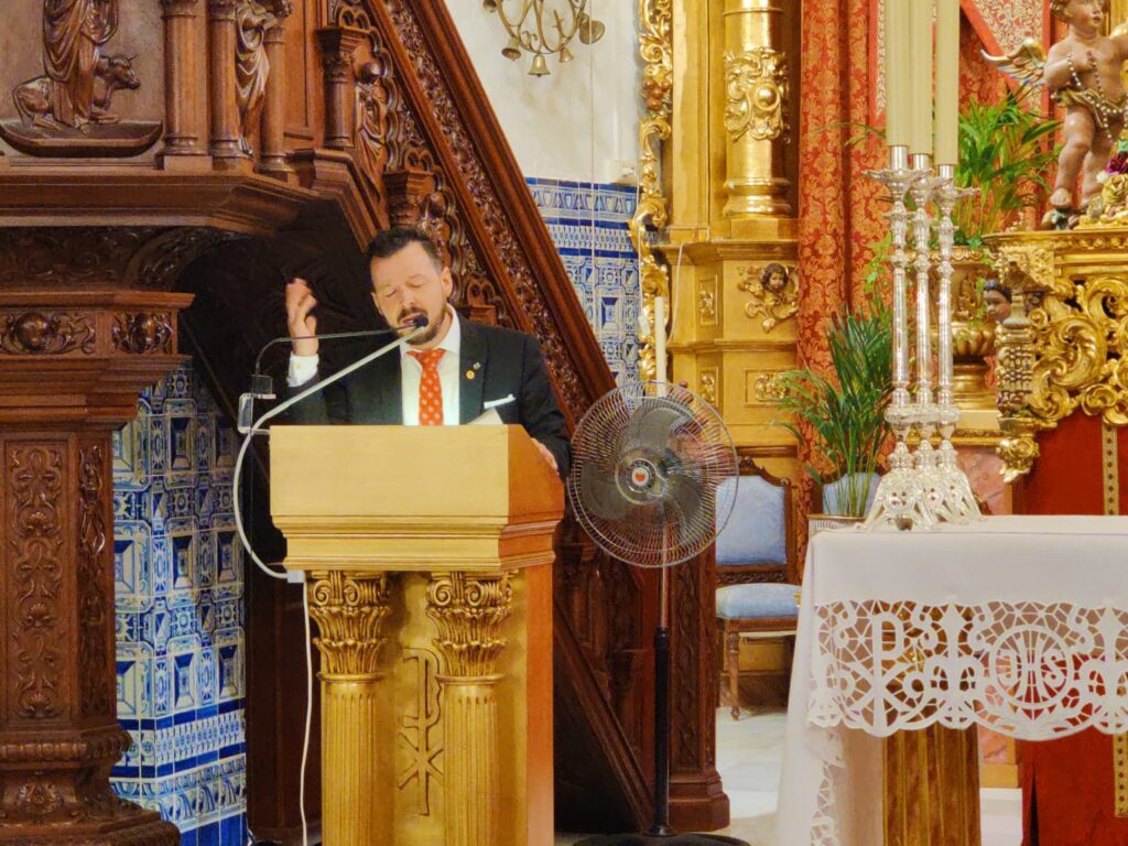 EL ISLEÑO MANUEL LÓPEZ CONCEPCIÓN EXALTÓ A LA VIRGEN DEL ROSARIO, PATRONA DE ISLA CRISTINA