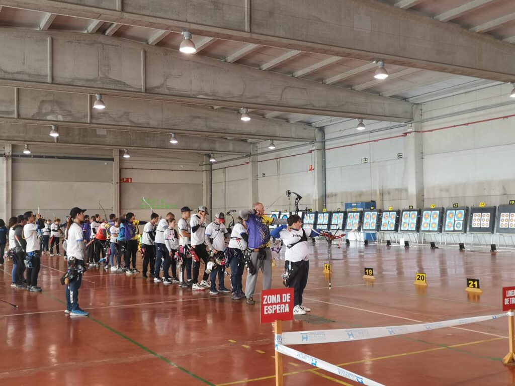 ISLA CRISTINA ACOGE LA TERCERA TIRADA DE LA LIGA ANDALUZA Y RAUS SALA 2023 DE TIRO CON ARCO