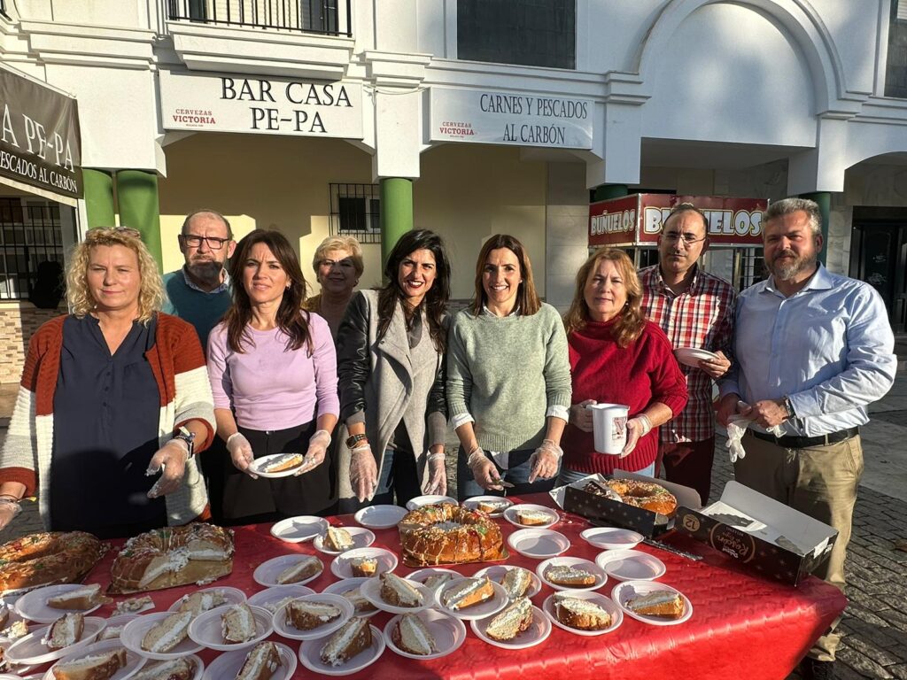 EL AYUNTAMIENTO DE ISLA CRISTINA INVITÓ A CHOCOLATE Y ROSCÓN DE REYES