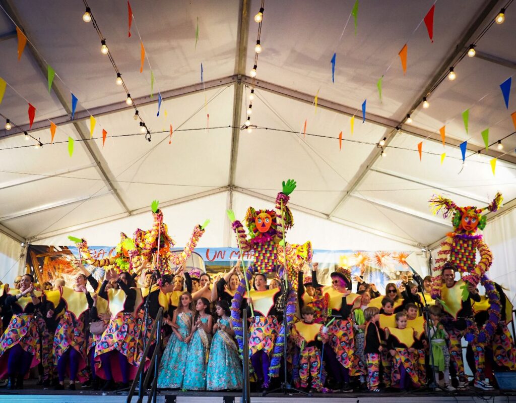 EL AYUNTAMIENTO ENTREGA LOS PREMIOS DEL CARNAVAL 2024 Y LA PEÑA PASACALLES EL ANTIFAZ DE ORO
